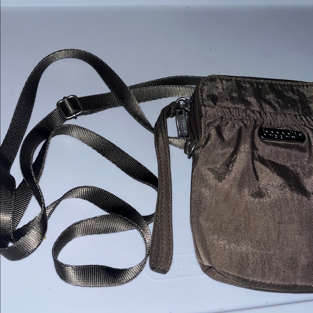 Baggallini small tan crossbody purse - Picture 6 of 6